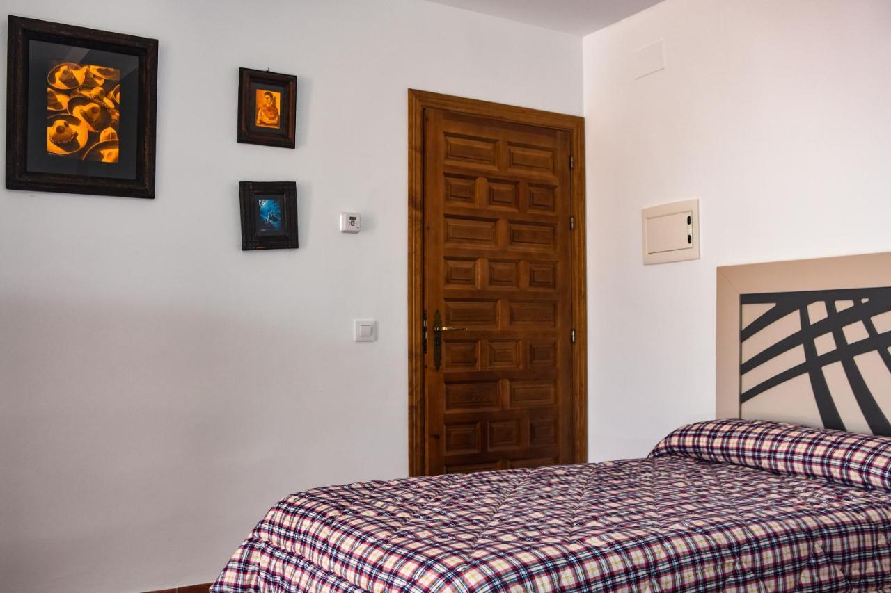 Suites Trastamara Montiel Bagian luar foto